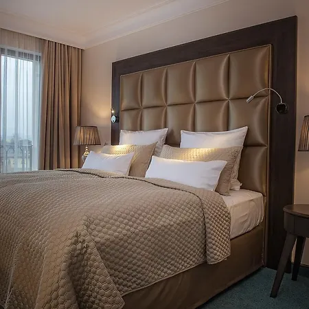 Villa Plaza Boutique Hotel & Spa Presov Exterior photo